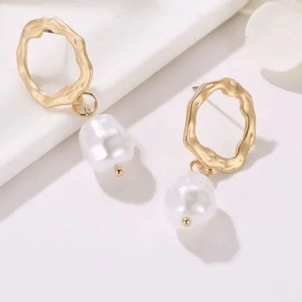 Ladies Dangle Fashion Pearl Round Earrings - Picture 4 of 6